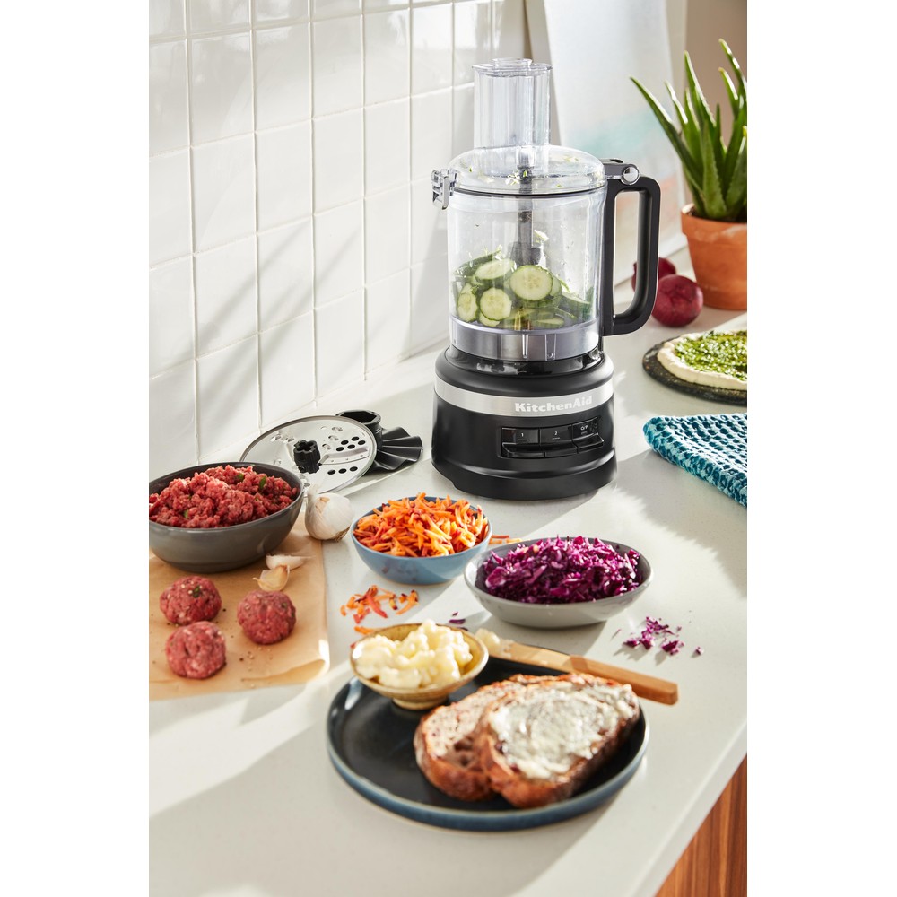 kitchenaid food processor 5kfp0921bbm matte black lifestyle 1